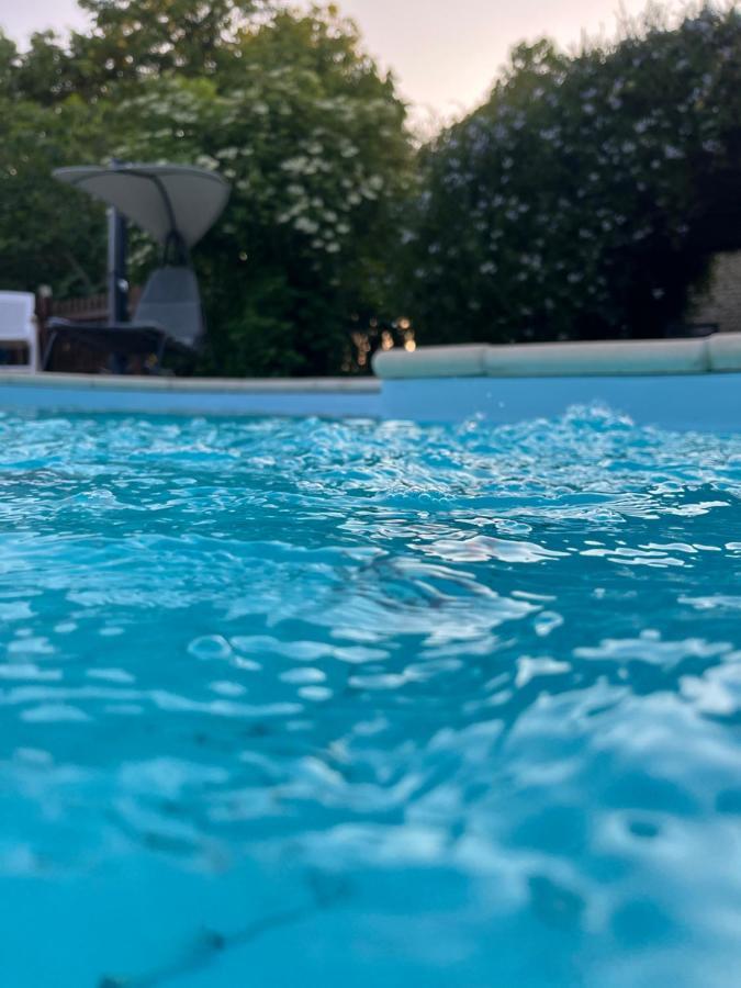 La Colline De Tilleul - Les Deux Puits - Cosy Cottage With Swimming Pool Near Aubeterre Saint-Romain  Exterior foto
